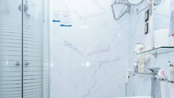Towels, soap, shampoo, toilet paper