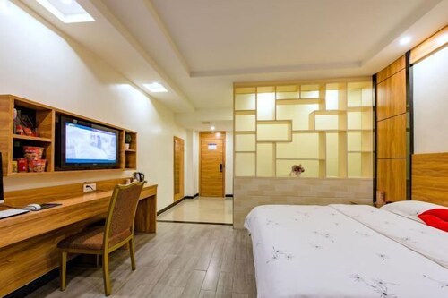 Xingyue Hotel (Jiangnan Bus Terminal Dashatian Subway Station)