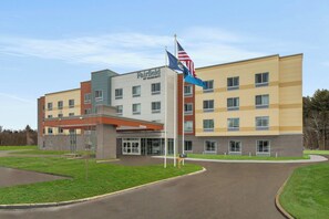 Exterior - Fairfield by Marriott Inn & Suites Traverse City (Traverse City)