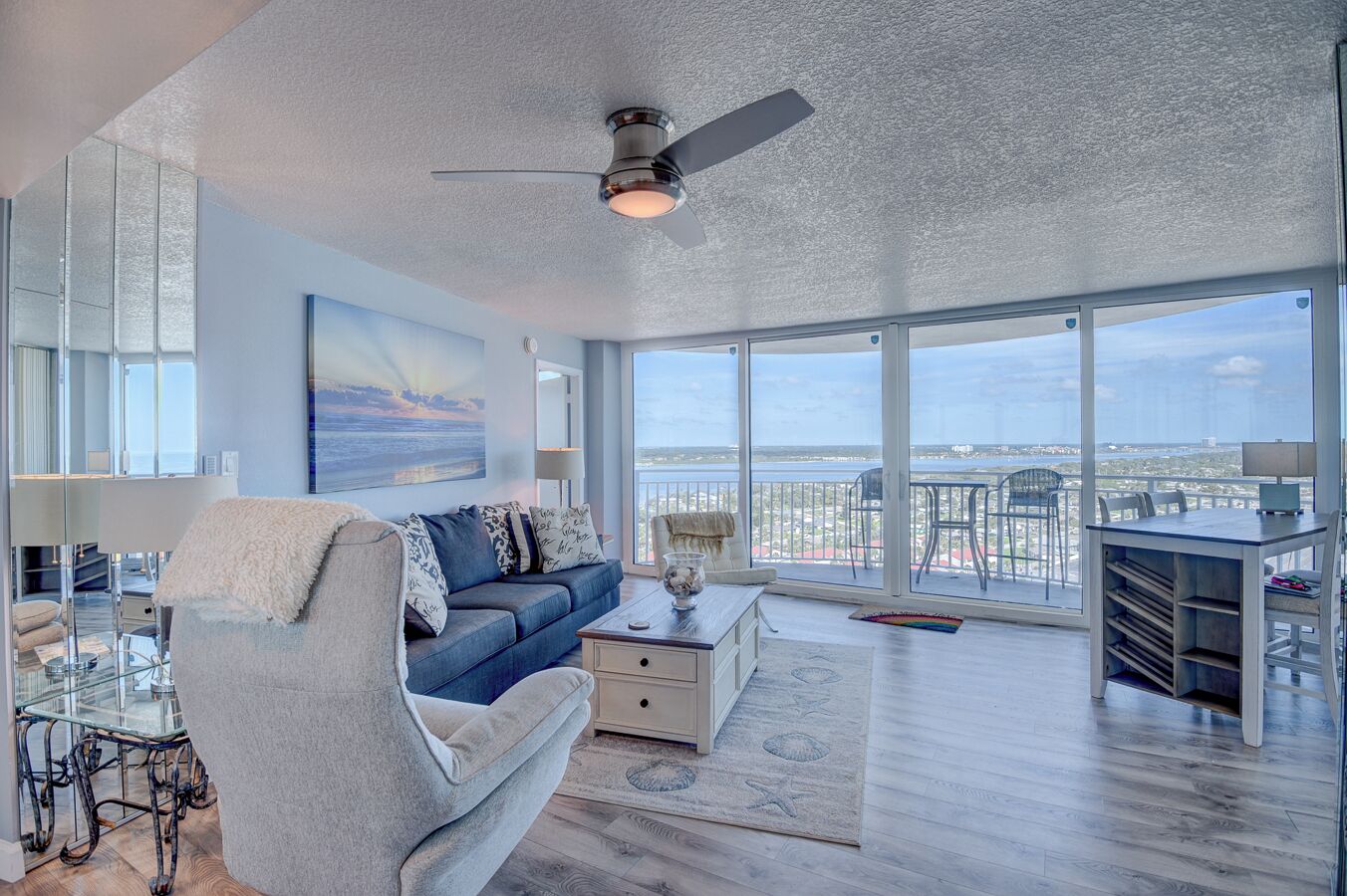 TV, mesa de pingue-pongue