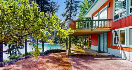 Family-friendly waterview home with spacious decks, gas grill and W/D