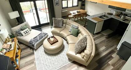 Peaceful condo centrally located to all the White Mts has to offer