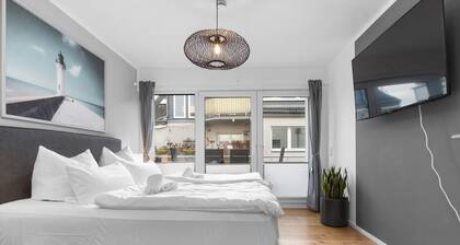 Design luxuriös, 14 min Köln (Bahn), super Komfort, Vollausstattung, 3 x 55" TV