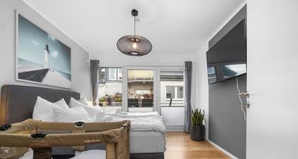 Design luxuriös, 14 min Köln (Bahn), super Komfort, Vollausstattung, 3 x 55" TV