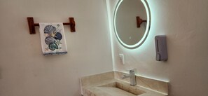 Towels, soap, shampoo, toilet paper