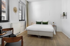 5 soverom, strykejern/-brett, wi-fi og sengetøy