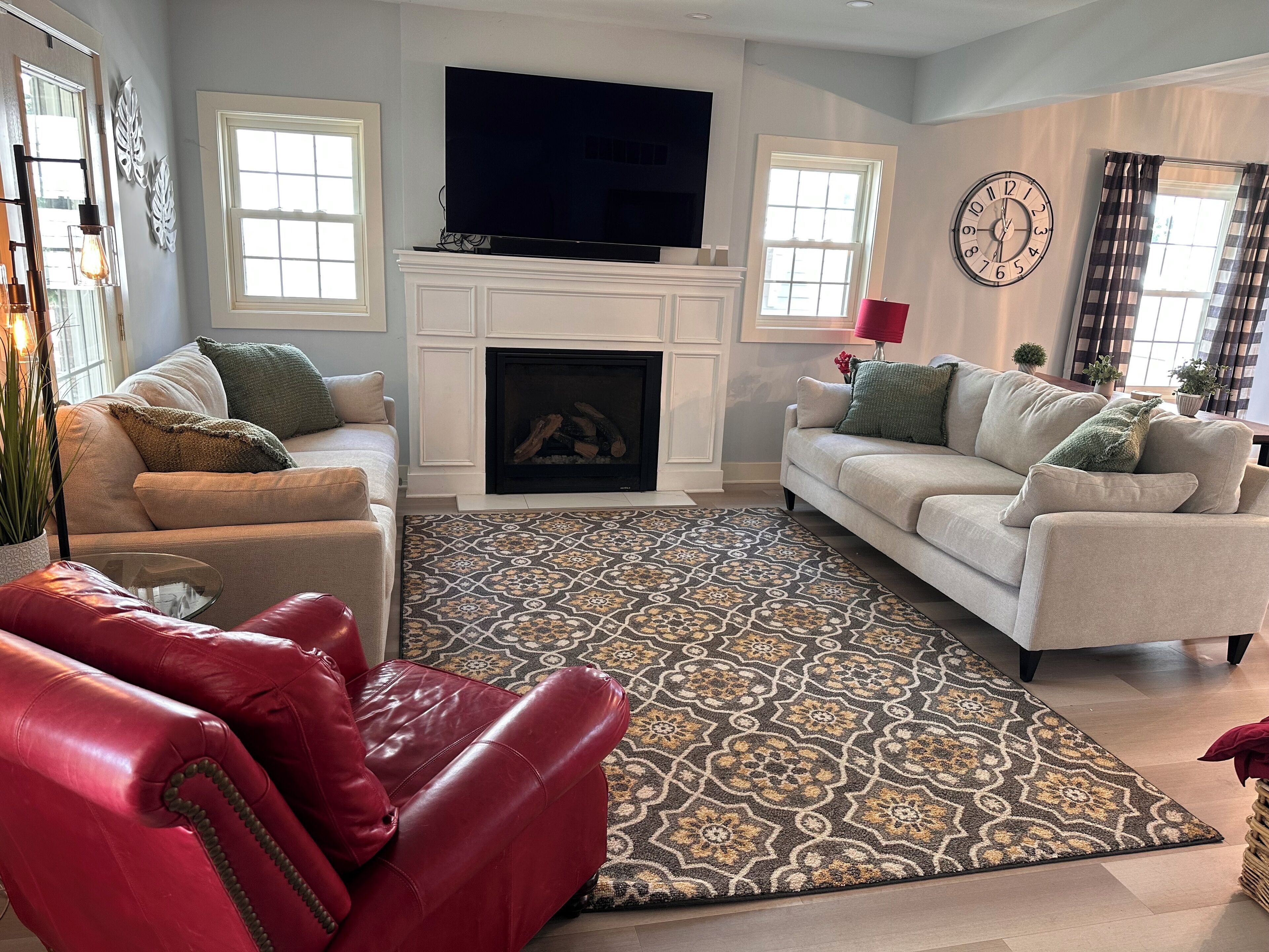 Spacious 4 Bedroom with Loft in Harter Heights.  Walk to Notre Dame!