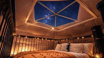 2 soverom, skrivebord, reiseseng for barn og wi-fi (inkludert)