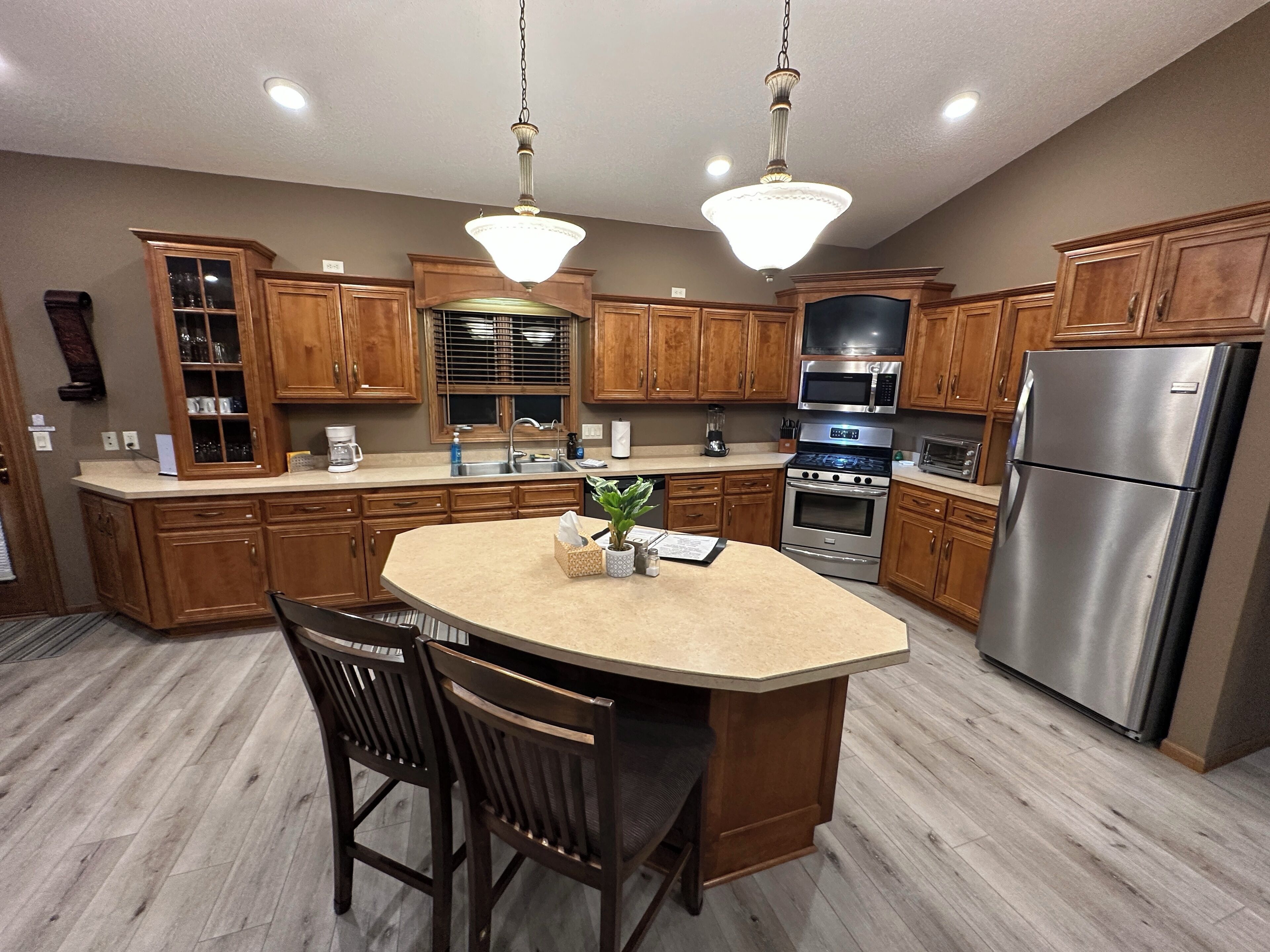 冰箱、微波炉、烤箱、炉灶