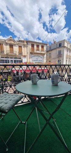 Studio l'Occitan with balcony in city center