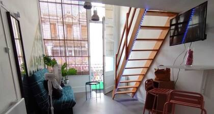 Studio l'Occitan with balcony in city center
