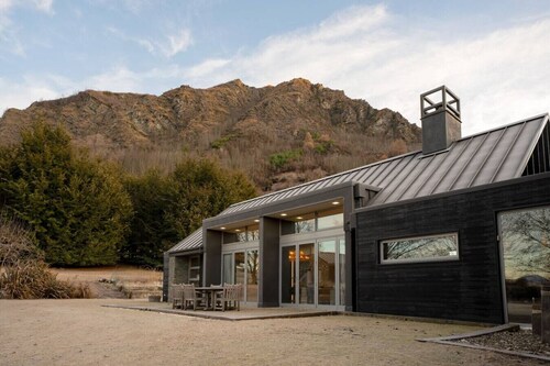 Villa Francesca by MajorDomo - Spacious Hideaway