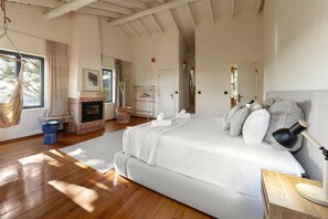 4 bedrooms, desk, travel cot, Internet - Sobral Serenity Villa - Sauna, Jacuzzi & Pool (Óbidos)