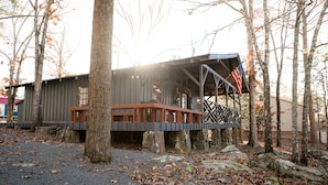 Exterior - “The Sugarloaf Mountain Cabin” A Charming Lakefront Escape!! (Higden)
