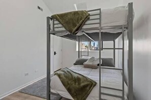 3 chambres, fer et planche Ă repasser, lit parapluie, Wi-Fi