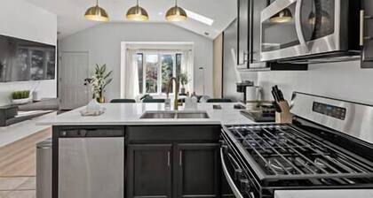 The Haven near Downtown, Medical District and United Center