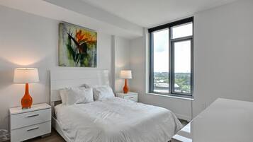 Luxury-Apartment, 1 Schlafzimmer | 2 Schlafzimmer, Schreibtisch, laptopgeeigneter Arbeitsplatz