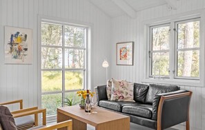 Smart TV, fireplace - 5 bedroom awesome home in Slagelse (Slagelse)