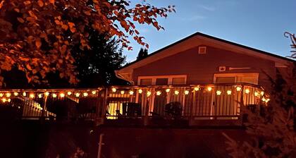 2 for 1 Charming 3-bedroom cottage + Cabin on Lake