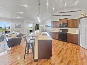 Private kitchen - Your Getaway To Bozeman (Bozeman)