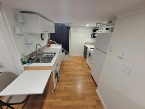 Frigorifero, microonde, forno, tostapane