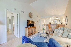 Smart TV, books - Spacious, Comfortable Condo at Wild Pines in Bonita Bay, Bonita Springs, Fl (Bonita Springs)