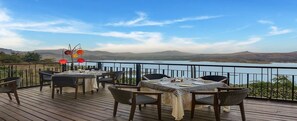 Outdoor dining - Club Mahindra Resort - Tungi (Ootacamund)