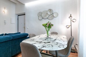 Dining - Apartments Florence - Golden Grove apartment 3bd (Florence)