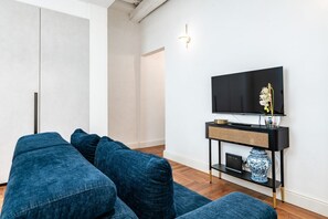 TV - Apartments Florence - Golden Grove apartment 3bd (Florence)