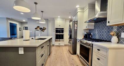 Modern 3-bed farmhouse AC, Wifi