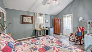 1 bedroom, iron/ironing board, WiFi (free), bed sheets