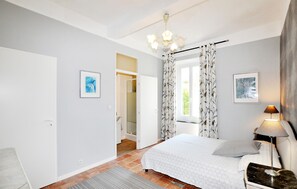 4 soverom, wi-fi (inkludert) og sengetøy