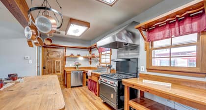 Gorgeous B&B suite in Fredericksburg w/full kitchen, hot breakfast, great views!