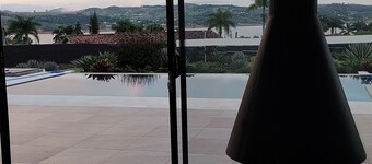 CASA ILAMA HOSPEDAJE BOUTIQUE un espaciocon el confort  de un hotel.