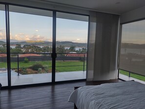4 dormitorios, escritorio, wifi y ropa de cama