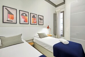 3 soverom, strykejern/-brett, wi-fi og sengetøy