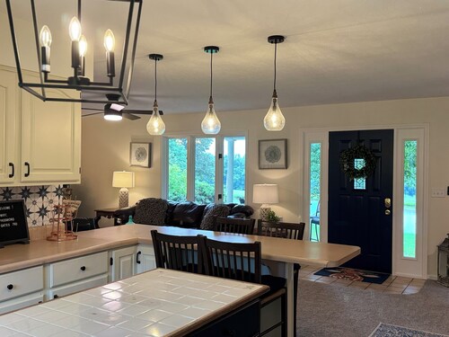 Charming 4-bedroom farmhouse!