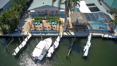 Cozy 1-bedroom hotel suite with AC, WiFi in wonderful Saint James City