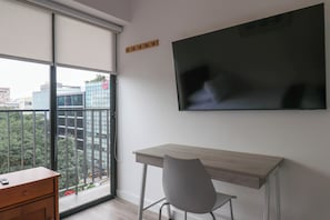 Apartment, 2 Bedrooms (803) | Living area | 40-inch Smart TV with cable channels