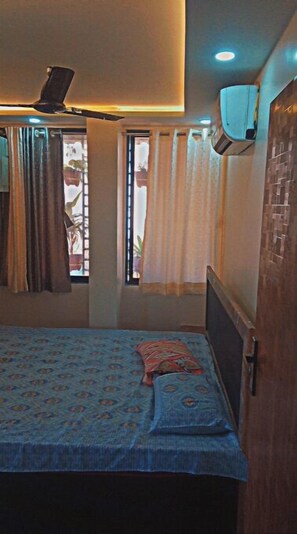 3 Schlafzimmer, Bügeleisen/Bügelbrett, WLAN, Bettwäsche