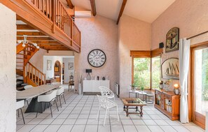 Interior - Beautiful home in Meyzieu (Meyzieu)