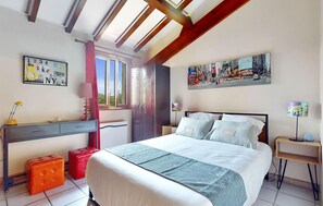 4 soverom, strykejern/-brett, wi-fi (inkludert) og sengetøy