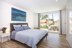 4 Schlafzimmer, Bügeleisen/Bügelbrett, Reisekinderbett