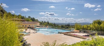 Cosy studio | 2 piscines + vues imprenables