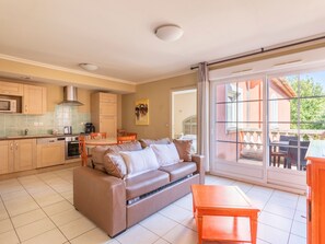 TV, ping pong - 2 Piscines sur place | T3 + vue imprenable (Callian)