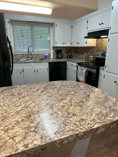 Clean & Comfortable Home in the Pines - 3-bedroom, 2-bath home, family-friendly