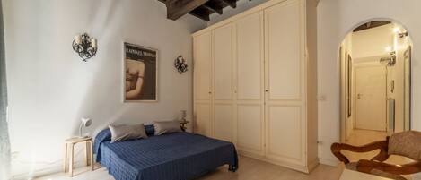1 bedroom, iron/ironing board, WiFi