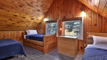 6 bedrooms, iron/ironing board, free WiFi, bed sheets