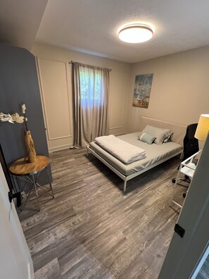 3 chambres, fer et planche à repasser, Wi-Fi, draps fournis