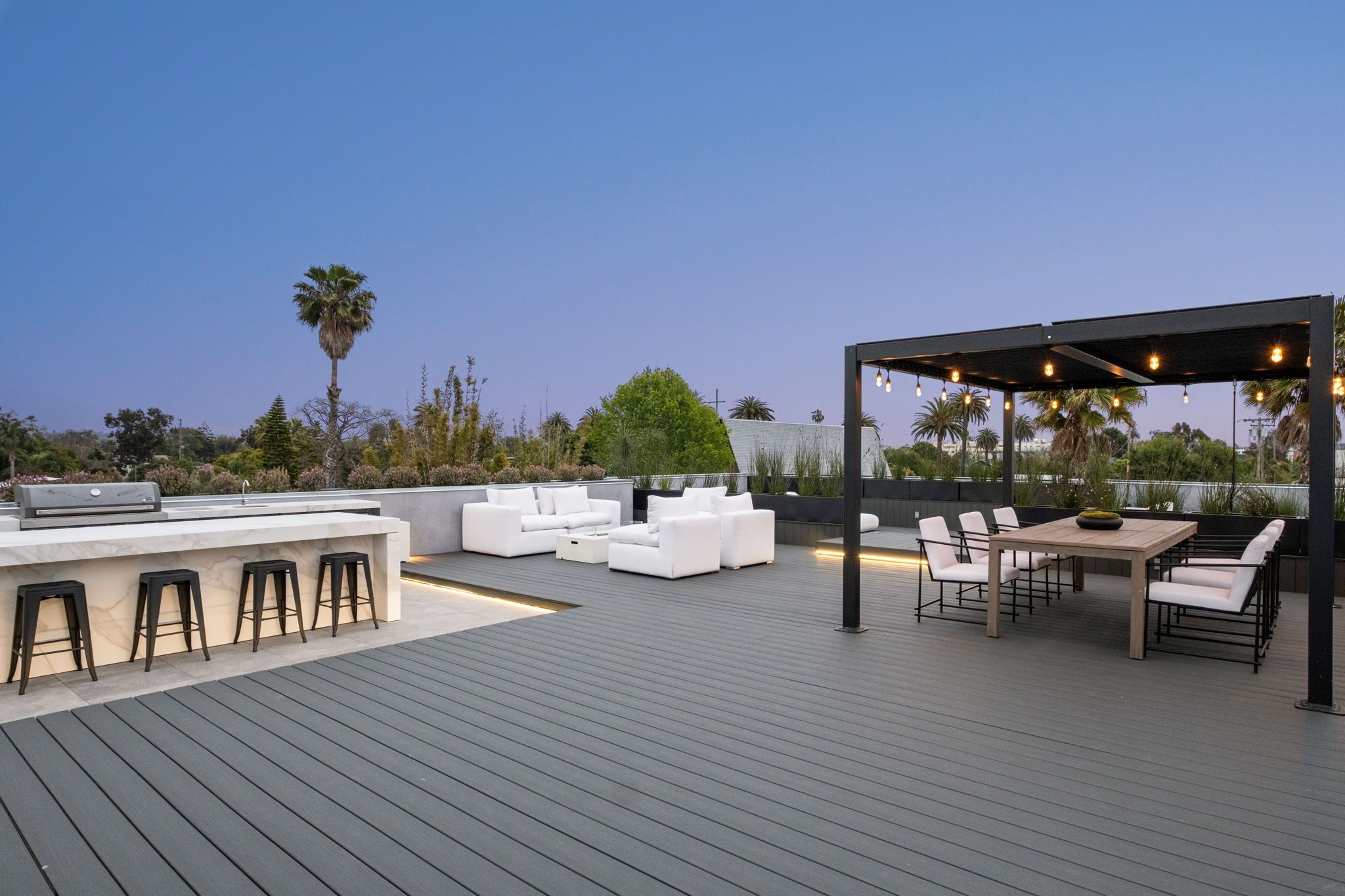 Luxurious modern Venice home with incredible roof deck and pool